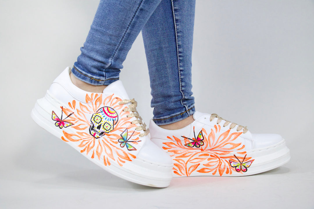 CALAVERA CON MARIPOSAS
