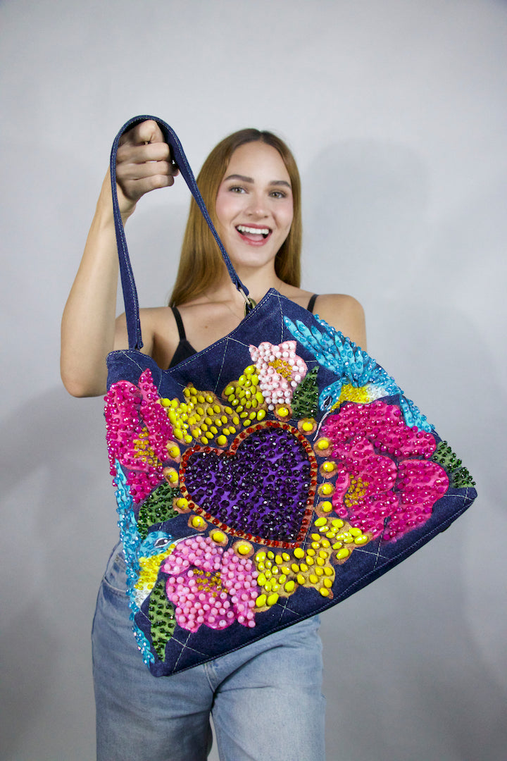 VALENTINA CORAZON MORADO FLORES