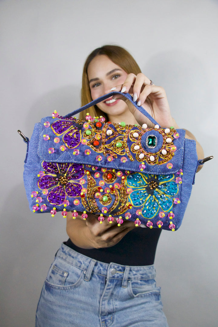VIOLETA FLORES
