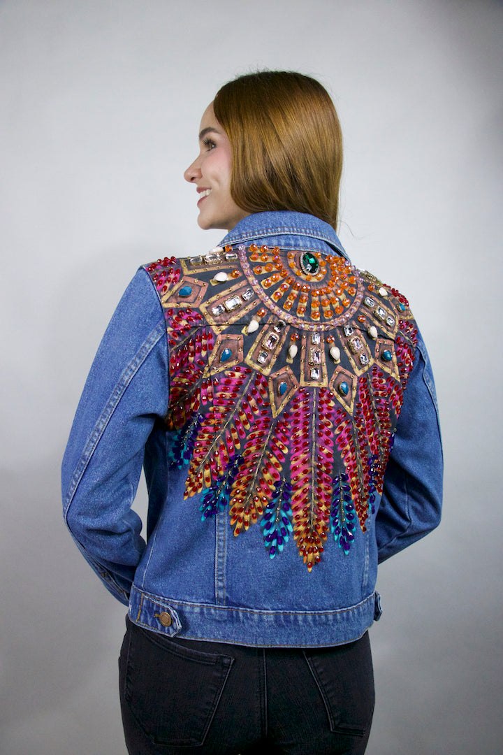 PLUMAS